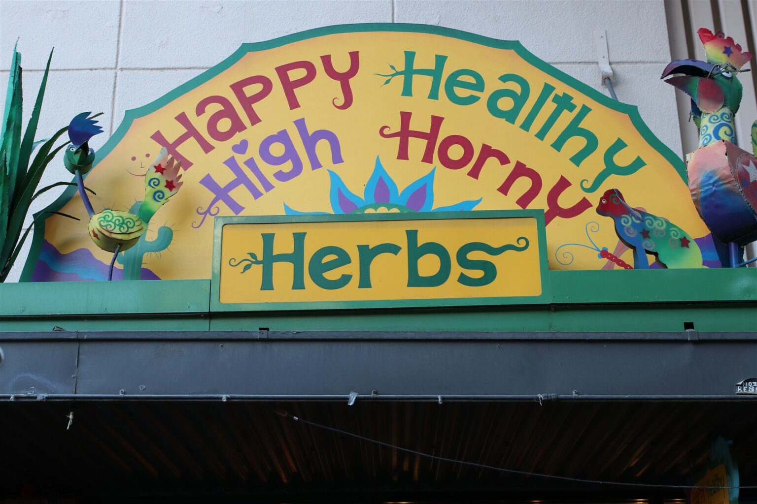 Happy Herbs Organic Herbs and Hempbased products.